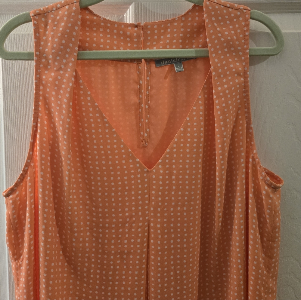 Daniel Rainn Women's Sleeveless Top - Picture 3 of 13